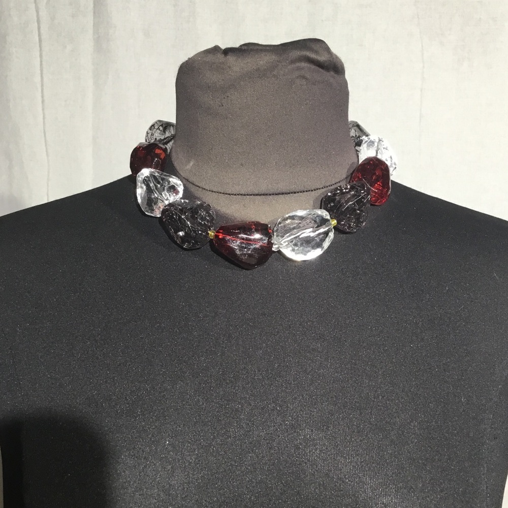 Gorgeous huge cracked bead choker/necklace.